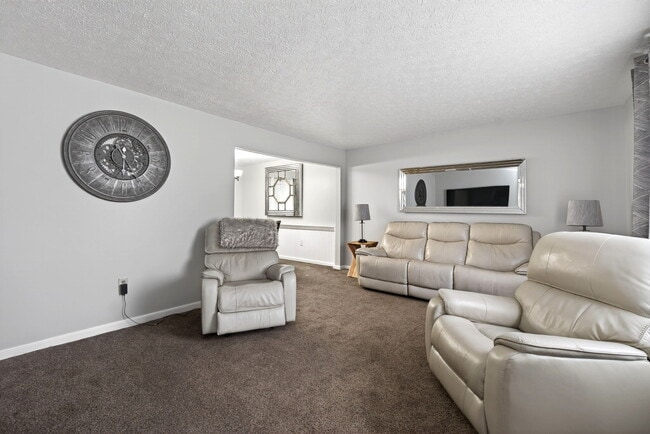 Building Photo - 4432 Renwood Dr