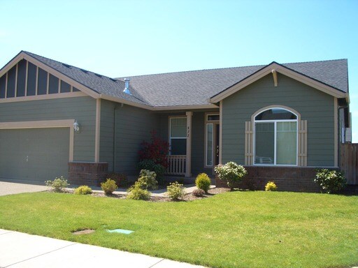 Primary Photo - 872 Hollow Way