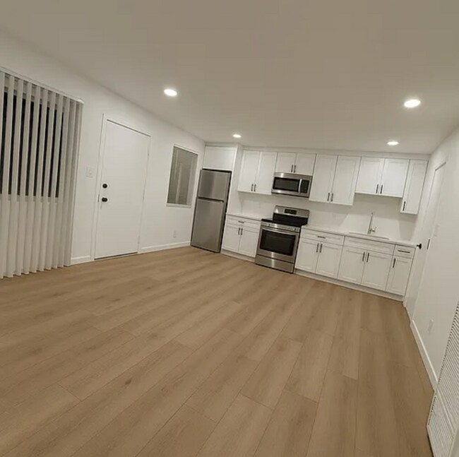 Foto del edificio - 331 W Windsor Rd