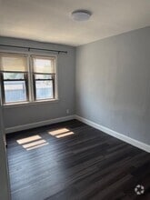Building Photo - 1806 Deer Park Ave
