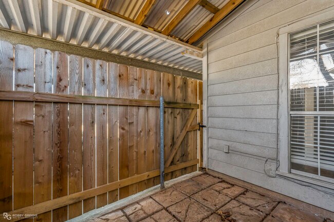 Foto del edificio - 10120 Carlsbad Dr