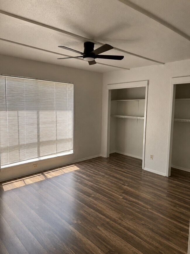 Room #1 - 6200 W Tidwell Rd