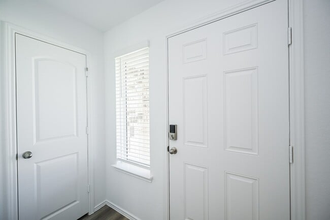 Building Photo - 1003 Vilana Rdg Ln