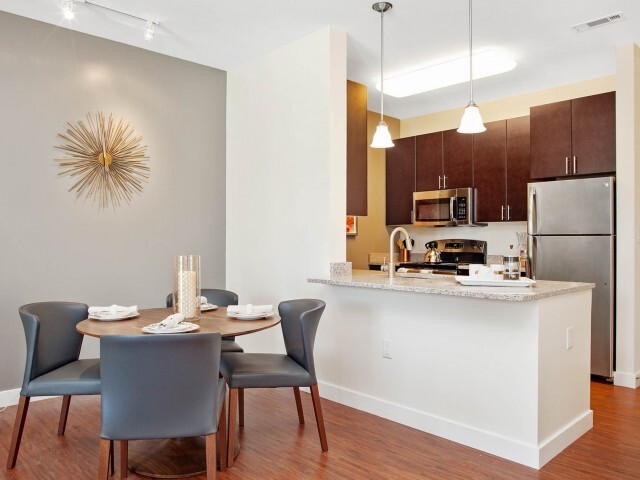 Foto del edificio - Residences at Great Pond