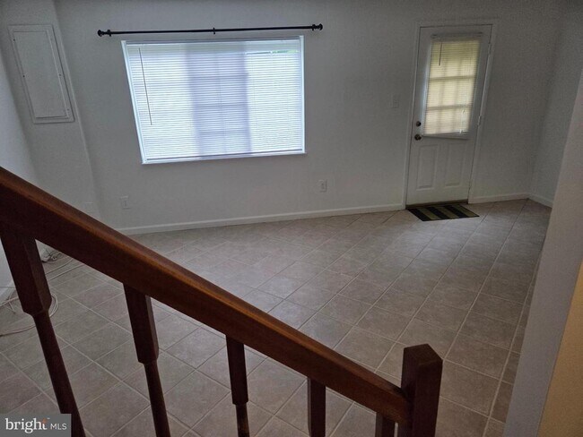 Foto del edificio - 2023 Brooks Square Pl
