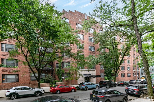 Foto del edificio - 225 E 74th St