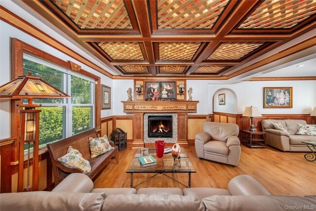 Building Photo - 6 White Ln