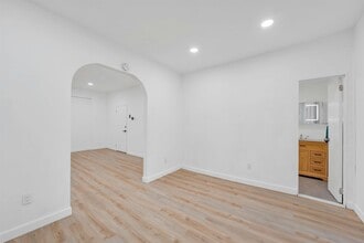Building Photo - 110 34th St