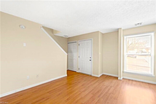 Foto del edificio - Anadels Grounds