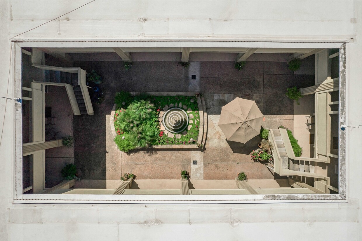 Foto principal - 4727 W Alabama St