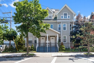Building Photo - 542 George St