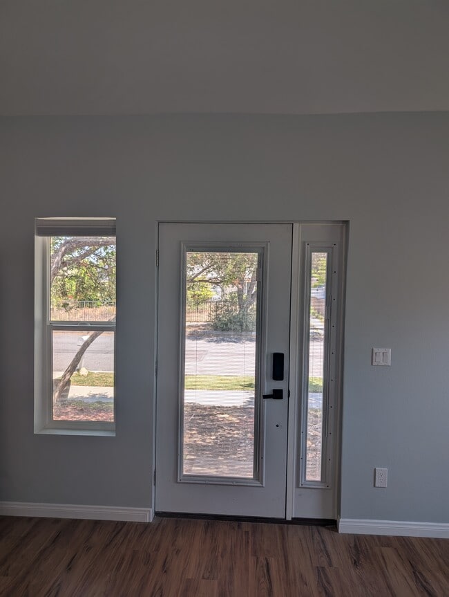 Building Photo - 6719 Rudnick Ave