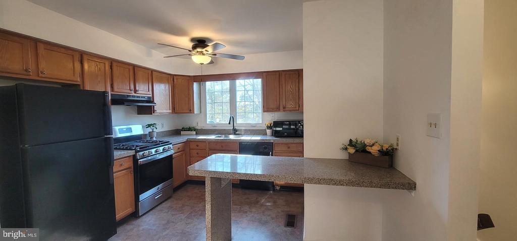 Foto principal - 10 Woodfield Dr