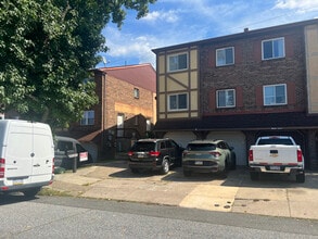 Building Photo - 15139 Beverly Dr