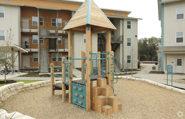 Building Photo - Live Oak Trails