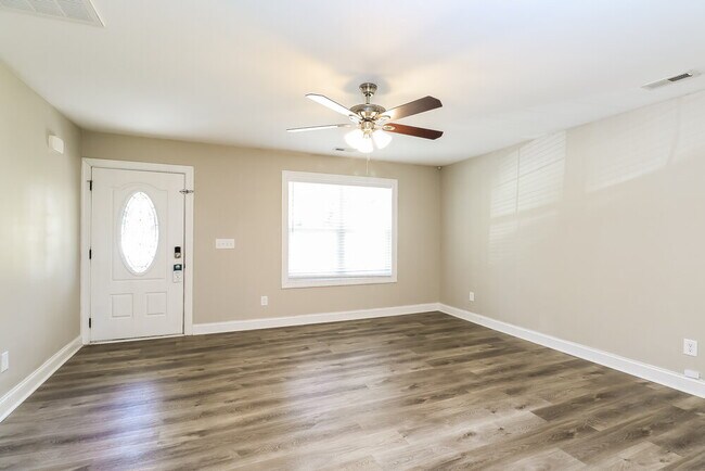 Building Photo - 1213 Milton Ave