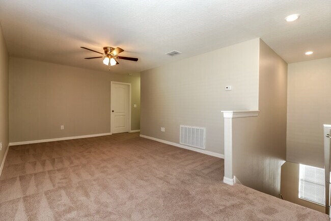 Foto del edificio - 13714 Lakemont Dr