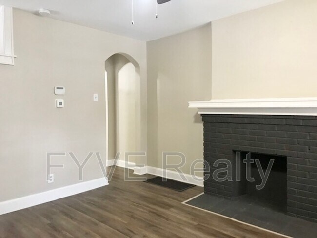 Foto del edificio - 379 S Terrace Ave
