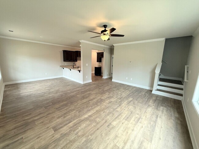 Foto del edificio - 4 Bedroom/4 Bath House off of Will Hunter Road! Pre-leasing Now!