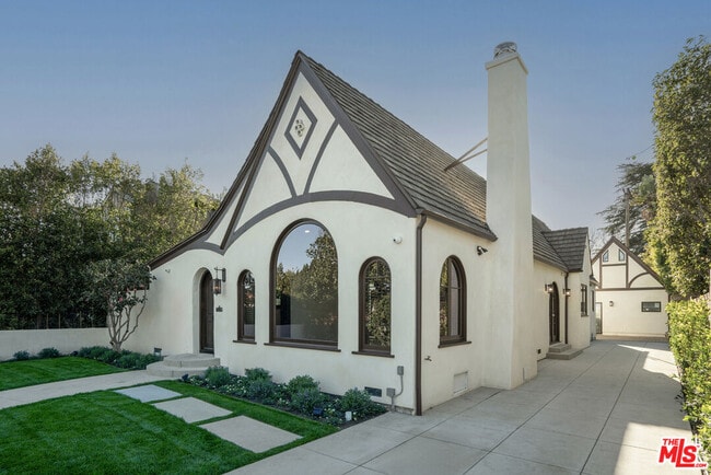 Foto del edificio - 4265 Denny Ave