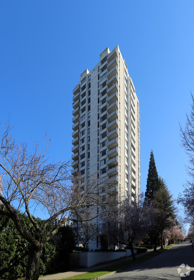 Photo du bâtiment - Spruce Gardens