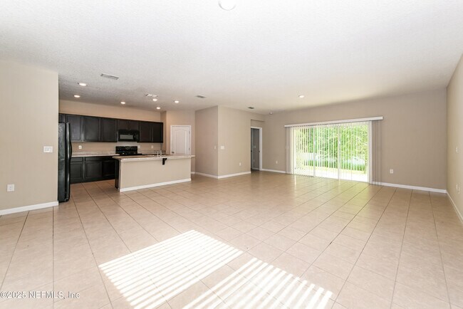 Foto del edificio - 203 Stone Arbor Ln