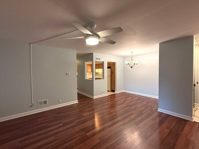 Foto del edificio - 7420 Grand Ave