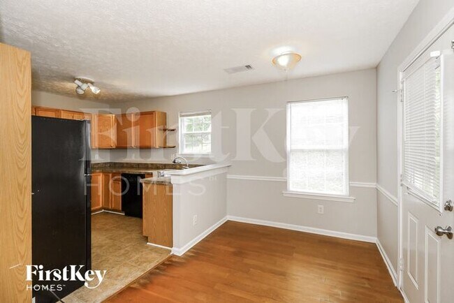 Foto del edificio - 7457 Dogwood Trail