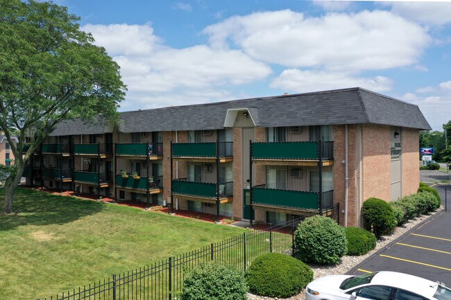 Park Forest Apartments Dearborn Heights Mi Apartments Com