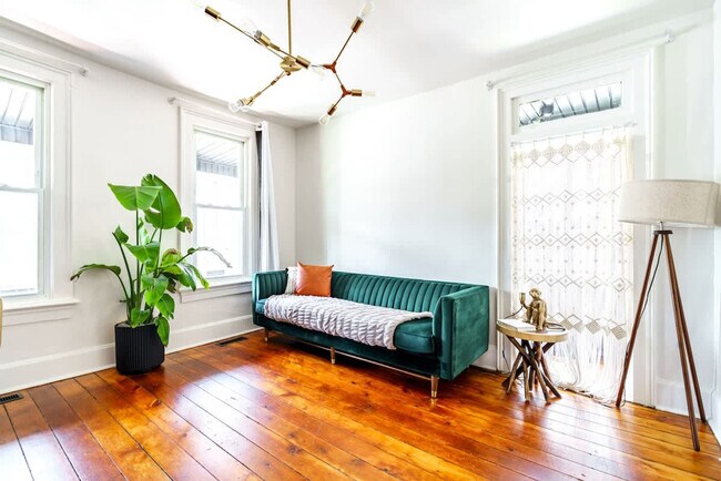 Foto del edificio - 70 E Prescott St