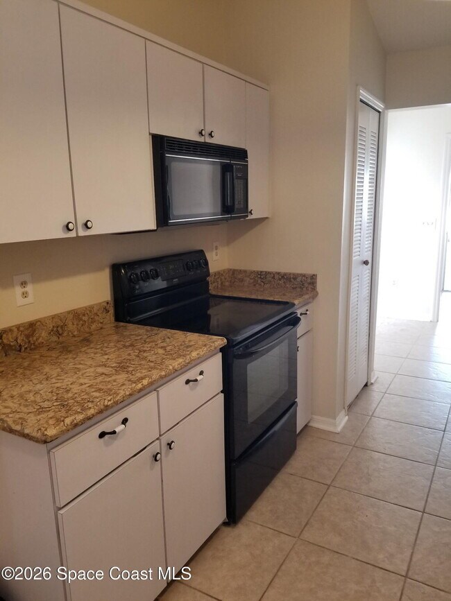 Foto del edificio - 3584 Muirfield Dr