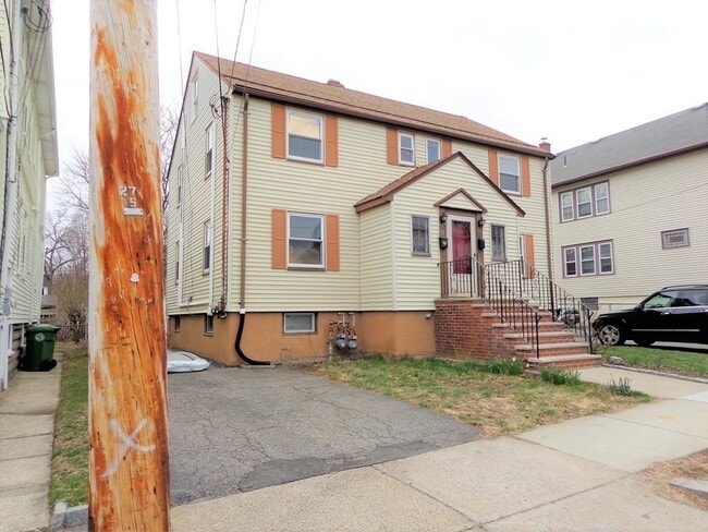 Building Photo - 35 Bromfield St