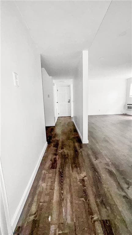 Building Photo - 2218 E 60th Pl