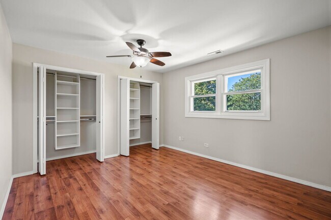 Foto del edificio - 519 Hillside Dr