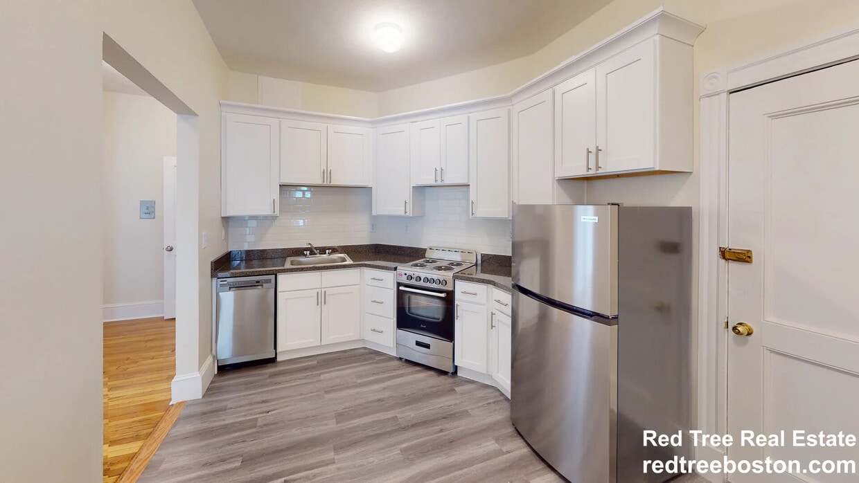 Photo - 1595 Beacon St. Unit 3