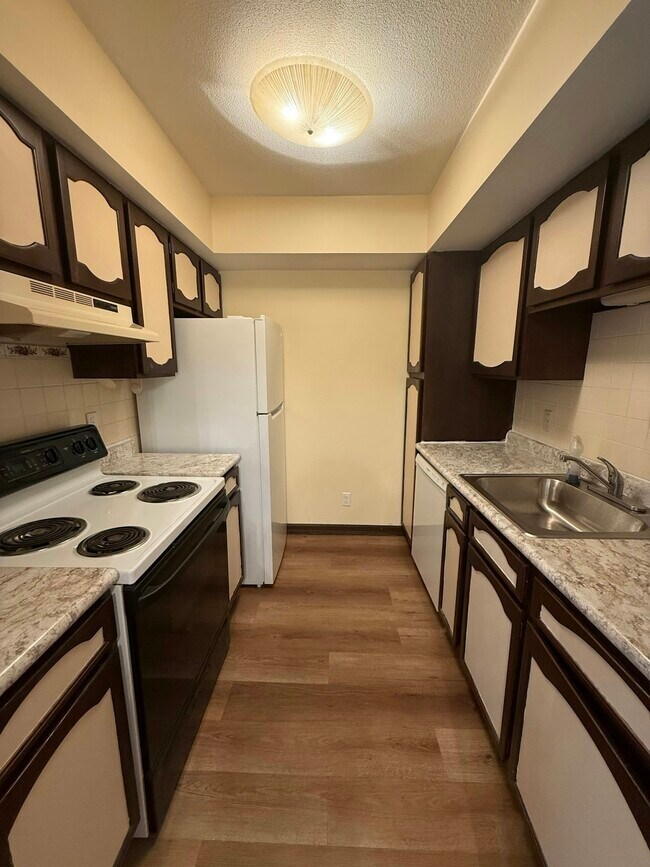 Foto del edificio - 725 N Stackman Dr