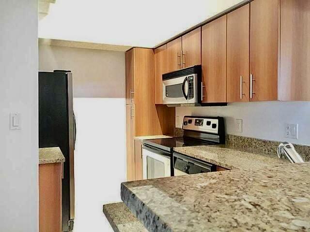 Foto del edificio - 1335 Crystal Way
