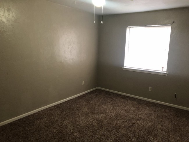 Building Photo - 1401 Willow Bend Way