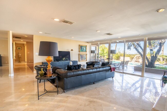 Foto del edificio - 6235 E Quartz Mountain Rd