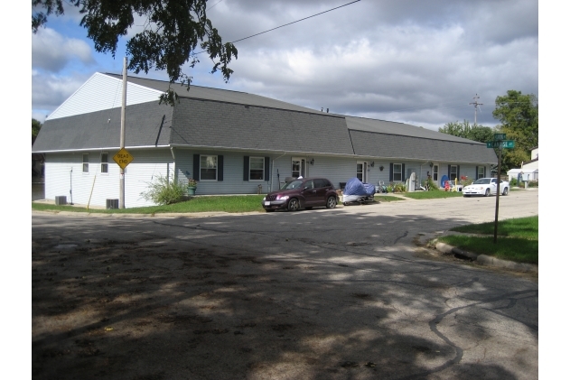 Primary Photo - The Landing Apartments