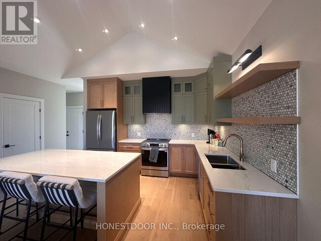 Building Photo - 300 Hilversum Ln