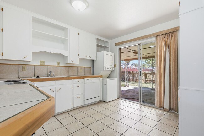 Foto del edificio - Adorable 2 bedroom 1 bath apartment!