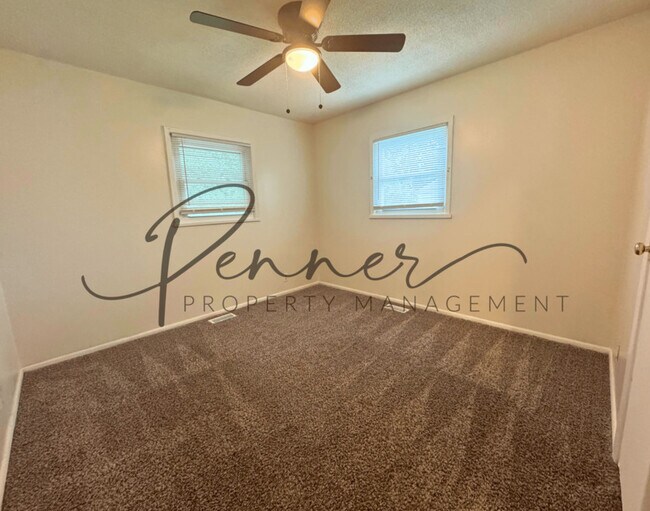 Foto del edificio - 1421 Osage Trail St