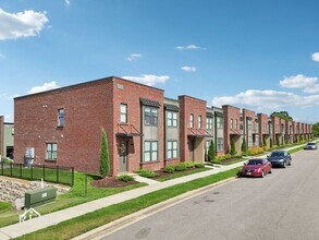 Building Photo - 1001 Lifford Ln Building Photo - 1001 Lifford Ln