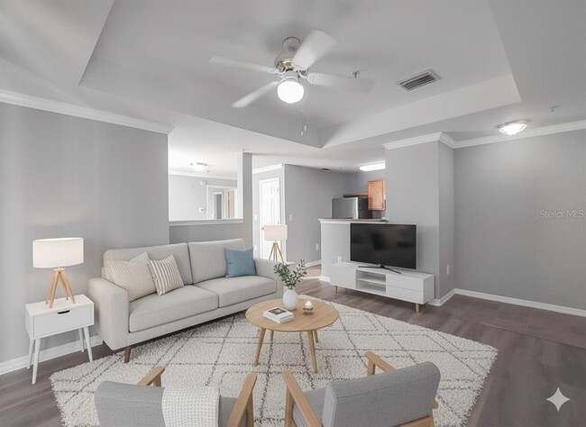 Building Photo - 3700 Castle Pines Ln