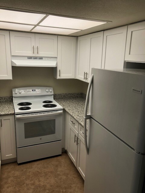 Foto del edificio - 609 San Conrado Ter