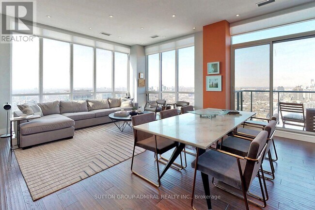 Photo du bâtiment - 825 Church St