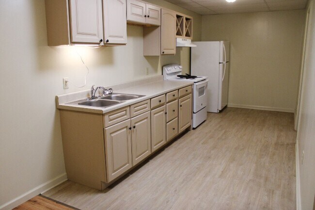 Foto del edificio - Charming 2 Bedroom Apartment in Glen Rock