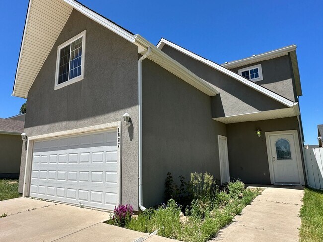 Building Photo - 1687 Pierson Ct