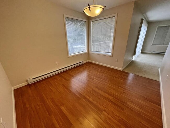 Foto del edificio - 1220 100th Pl NE